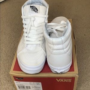 White skate high vans